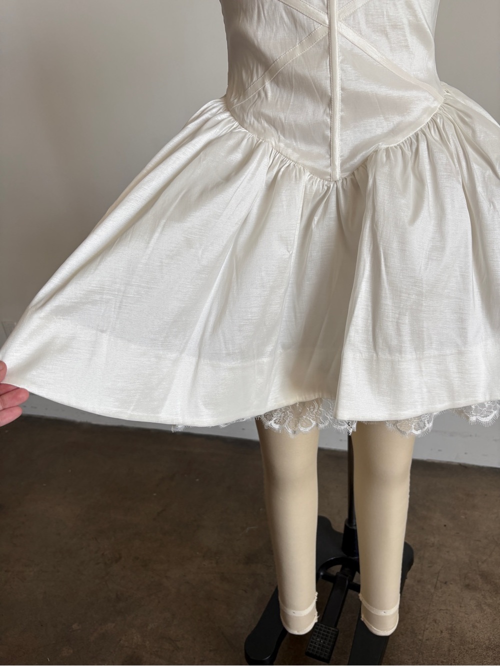 $429 NWOT For Love And Lemons “Evelyn” Mini Taffeta Dress in White Sz Small - Picture 7 of 12